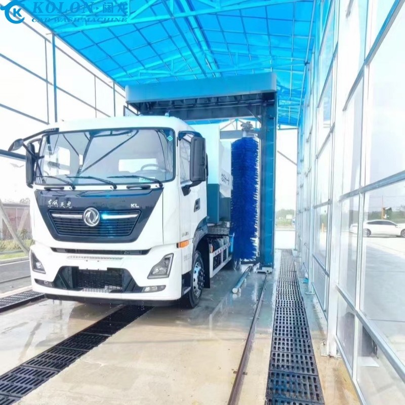 পিএলসি নিয়ন্ত্রণ দ্বারা 80L / গাড়ী জল খরচ সঙ্গে জল সঞ্চয় ইলেকট্রিক বাস ওয়াশ সিস্টেম