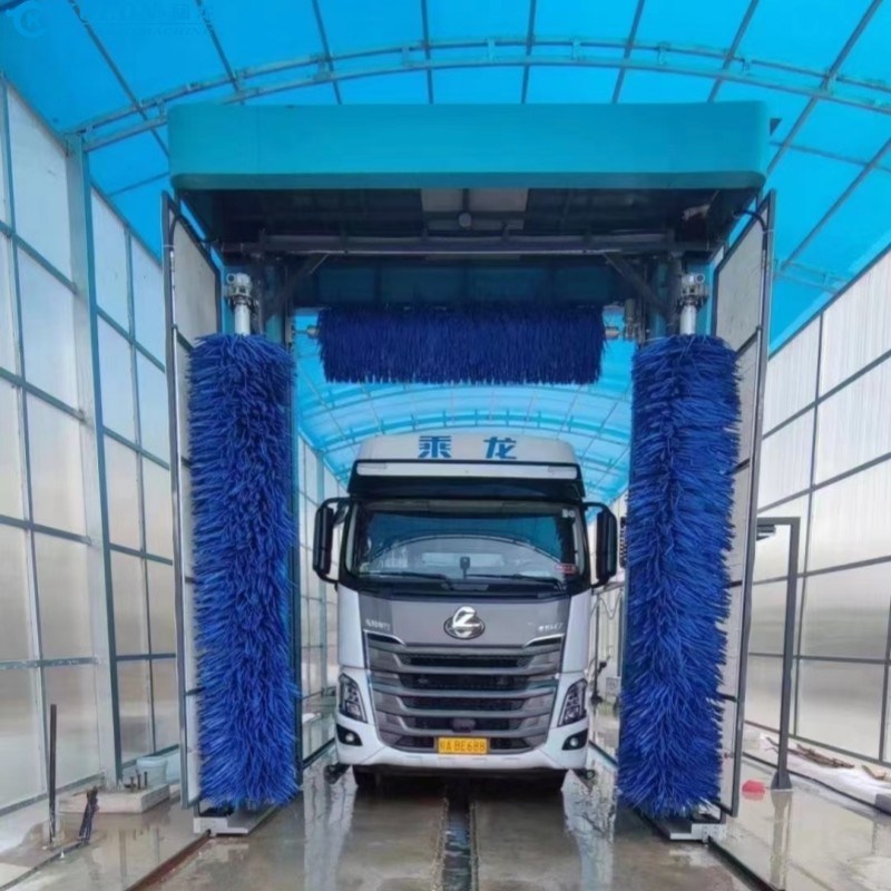 পিএলসি নিয়ন্ত্রণ দ্বারা 80L / গাড়ী জল খরচ সঙ্গে জল সঞ্চয় ইলেকট্রিক বাস ওয়াশ সিস্টেম